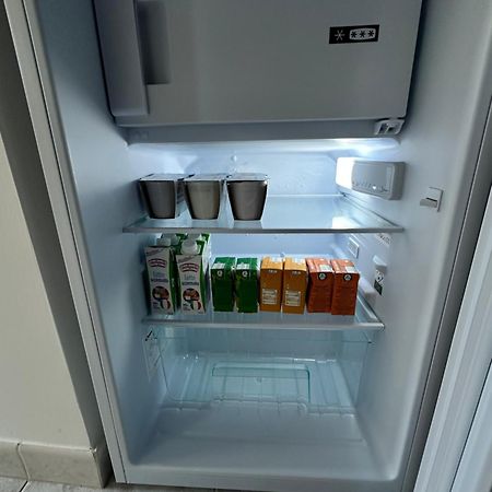 Affittacamere Il Cortile キアラヴァッレ エクステリア 写真